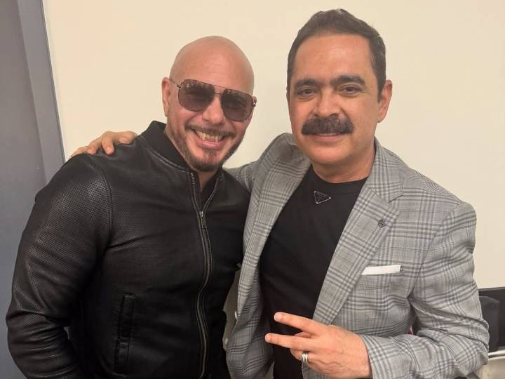 Pitbull anuncia remix de La Chona junto a Los Tucanes de Tijuana