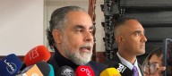 Benedetti pide a gabinete renunciar a la visa estadounidense en solidaridad a Petro