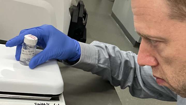 MSU researcher hopes gel shampoo will prevent hair loss from chemo
