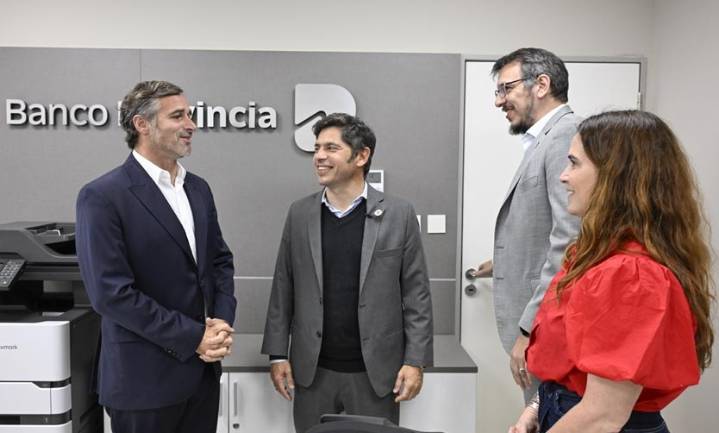 Kicillof y Achával inauguraron la nueva sucursal del Banco Provincia en el Parq