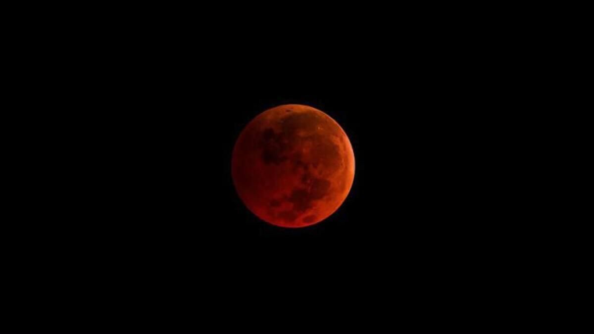 Ni un eclipse solar ni una luna normal: la luna se vestirá de sangre este domingo en Canarias