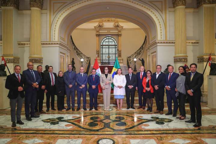 Delegación de Líderes presenta la Agenda Amazónica a la presidenta Dina Boluarte