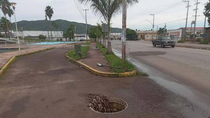 Continúa abierto registro frente al auditorio Amado Nervo