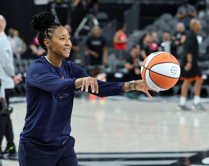 Four Seattle Storm head coaching candidates to replace Noelle Quinn