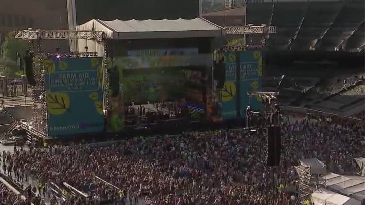 Fans flock to Farm Aid 40 for Bob Dylan, other music legends