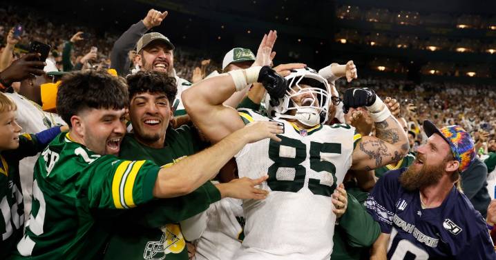 Jordan Love and Tucker Kraft lead the way in Packers' 27