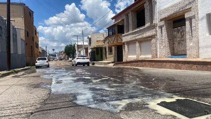 Podrían multar hasta con 15 mil pesos a comercios de la calle Ojito por mal manejo de residuos