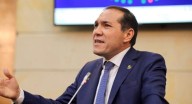 Ministro de Trabajo confirmó que presentó su renuncia protocolaria Antonio Sanguino explicó que espera seguir en su cargo.