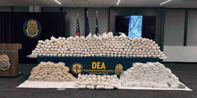 DEA decomisa un millón de pastillas falsas y 77 mil kilos de droga al CJNG en cinco días
