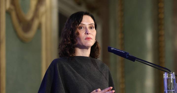 Ayuso denuncia el «culebrón caribeño» que rodea a La Moncloa: «No pararán hasta que no les amnistíen»