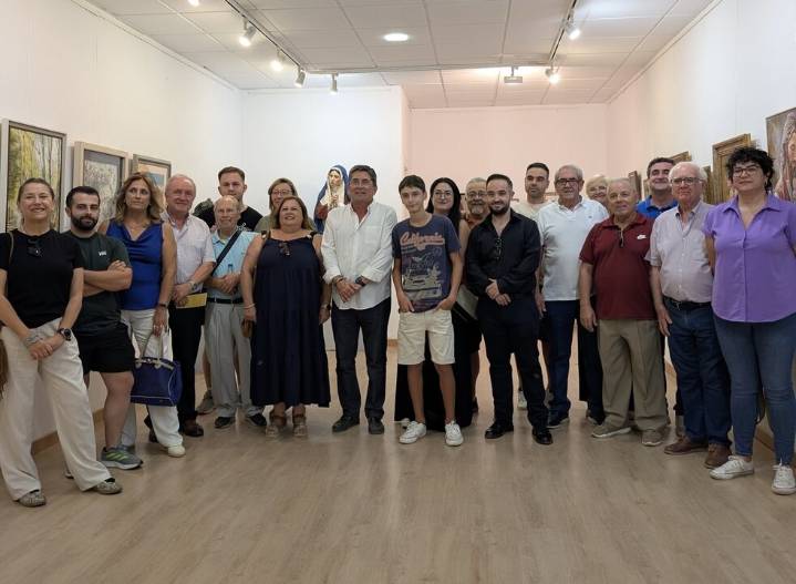 Inaugura la XVI Exposición de Arte de la Asociación Cultural La Pincelada
