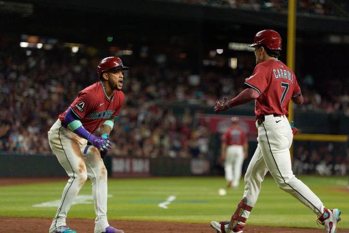 Deadspin | Corbin Carroll achieves D-backs' 1st 30-30 season in win vs. Phillies