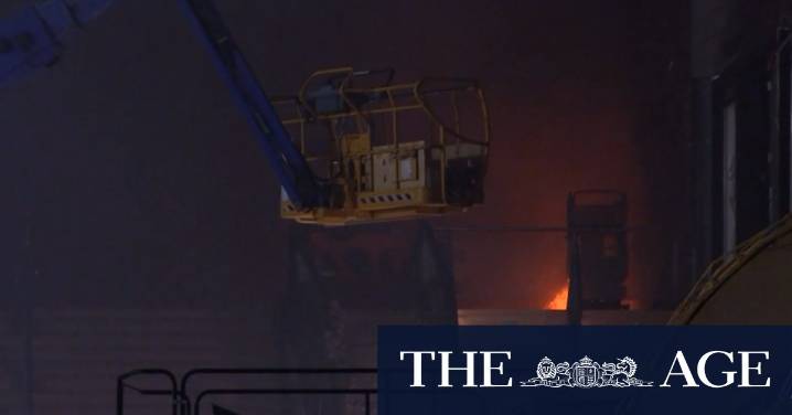 'Suspicious' fire engulfs old jam factory in Melbourne's east