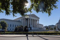 Supremo de EEUU acepta revisar por la vía rápida la legalidad de los aranceles de Trump