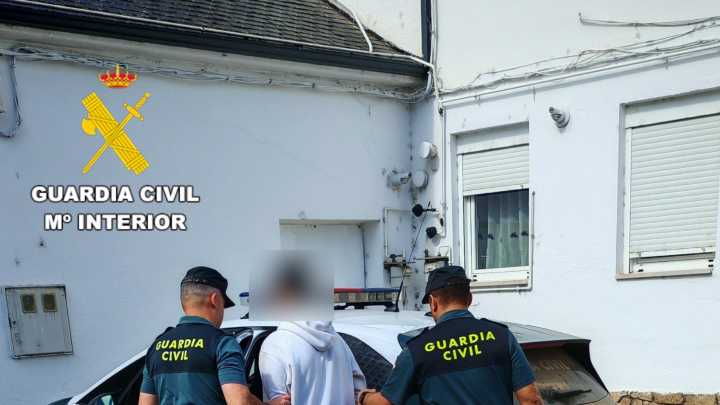 Detenido un joven en Camponaraya (León) por un delito continuado de daños