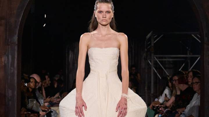 Meruert Tolegen Spring 2026 Ready-to-Wear Runway, Fashion Show & Collection Review