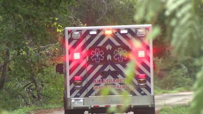 Dive team searching bottom of pond for evidence after mother, three children pulled from water in Liberty County