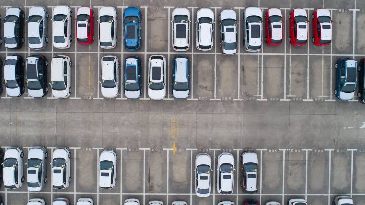 Tenga en cuenta: a estos parqueaderos les tocaría pagar IVA en Colombia, esto dice nueva reforma tributaria de Petro