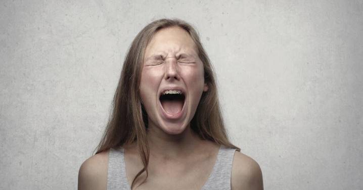 Is aggressive behavior contagious?