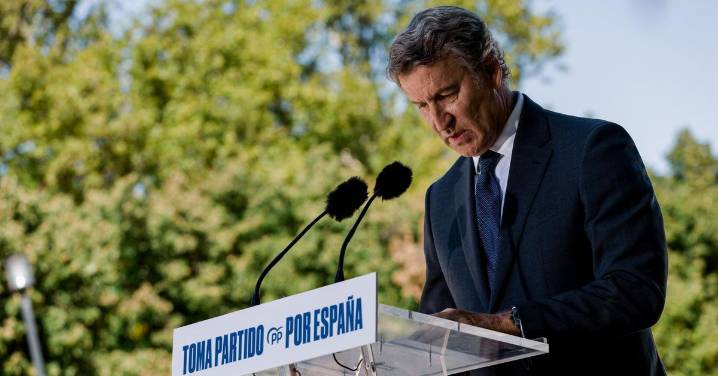Feijóo acusa a Sánchez de someter al rey a un choque institucional en la apertura del curso judicial