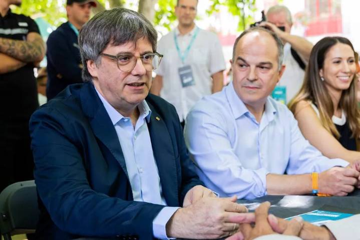 Junts celebra que Pedro Sánchez reconozca al fin que en España hay 'lawfare' y "jueces que hacen política", mientras el PP lo acusa de "dinamitar la democracia"