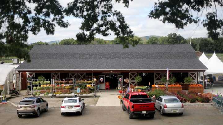 Wayne farm reups deal with county for portion of 'local treasure'