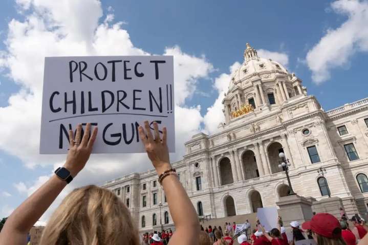 Students, parents rally at Capitol after deadly school shooting to call for gun restrictions