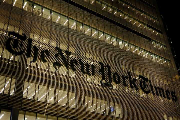 Trump exige por 15.000 millones de dólares al New York Times por difamación