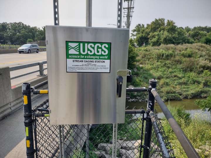 USGS gauge station monitors Red Run in Warren