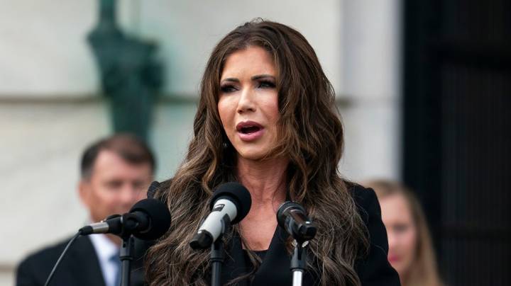 Kristi Noem blames Gov. Newsom for truck collision that injured Bakersfield girl, Newsom fights back