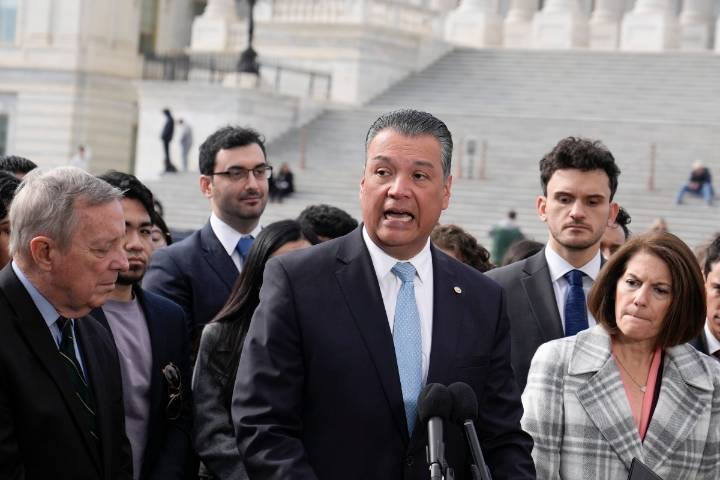 Demócratas piden a Trump aclarar la deportación de menores guatemaltecos