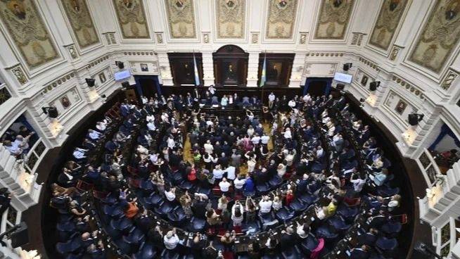 Kicillof ganó las elecciones, pero seguirá condicionado por Massa y el kirchnerismo