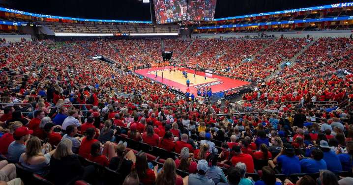 CRAWFORD | The Louisville-Kentucky rivalry has found a new power center — in volleyball