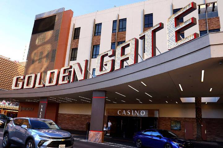 Downtown Las Vegas casino Golden Gate says ‘start night here’ with open bar every night 