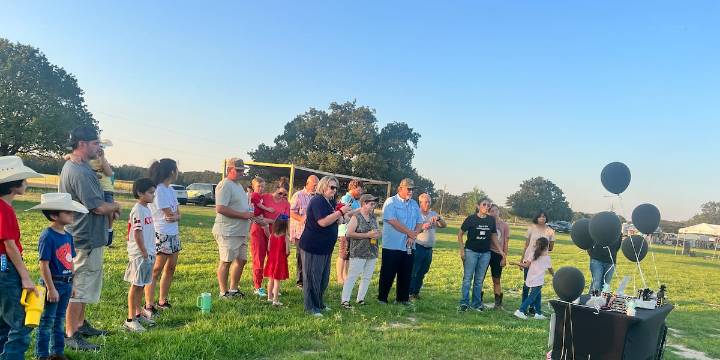 Axtell, Texas community comes together to mourn Charlie Kirk, pray for his family