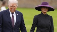 Los posibles mensajes ocultos en los atuendos de Melania Trump en Reino Unido