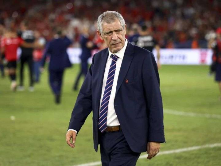 Fernando Santos fue destituido como técnico de Azerbaiyán