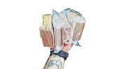 El confidente de los ladrones de O Carballiño que hacía fotos de los fajos con el dinero sustraído