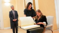Ayuso traslada a la Embajada de Israel que Madrid es “la casa de todos”