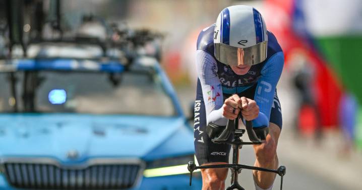 El equipo de Israel borra su nombre en el maillot de sus ciclistas para «priorizar la seguridad»