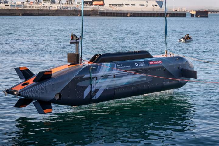 Entramos en la era de los submarinos autónomos: BAE Systems ultima a Herne, un enorme vehículo para operaciones encubiertas