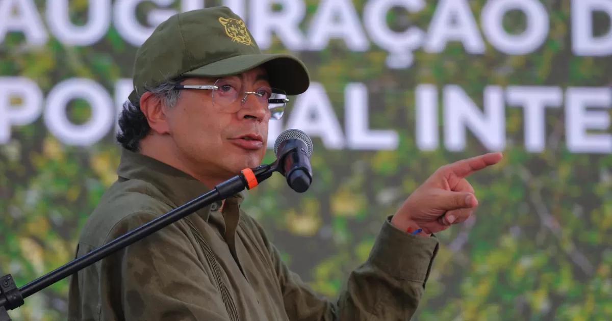 ¿Petro está participando en política por su trino sobre la consulta del Pacto Histórico?