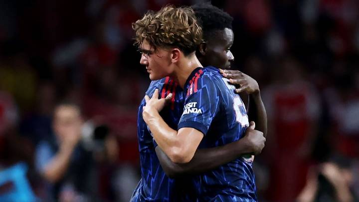 Dowman can learn from Saka amid 'kick him' mindset