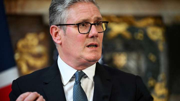 El Reino Unido reimplantará un "DNI" británico para combatir la inmigración ilegal: había sido abolido tras la II Guerra Mundial