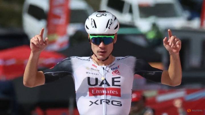 Ayuso outfoxes Romo to win Vuelta stage 12, Vingegaard still in red