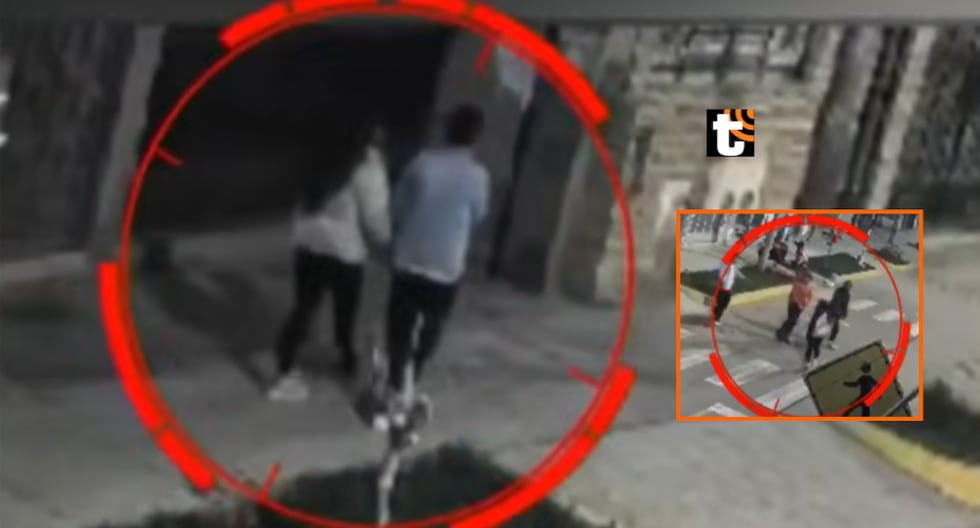 ¡Asalto a pareja pudo acabar en tragedia! Cámara captó violento atraco en El Agustino Una pareja fue asaltada por delincuentes con arma en mano. El enamorado quiso poner a buen recaudo a su amada, per