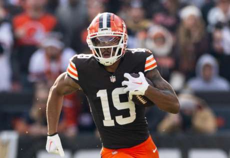 Who Are Cedric Tillman’s Parents? All About NFL Star’s Dad Cedric and Mom Roshanda Tillman All about Cedric Tillman's parents, Cedric and Roshanda Tillman, and the family support behind his NFL career