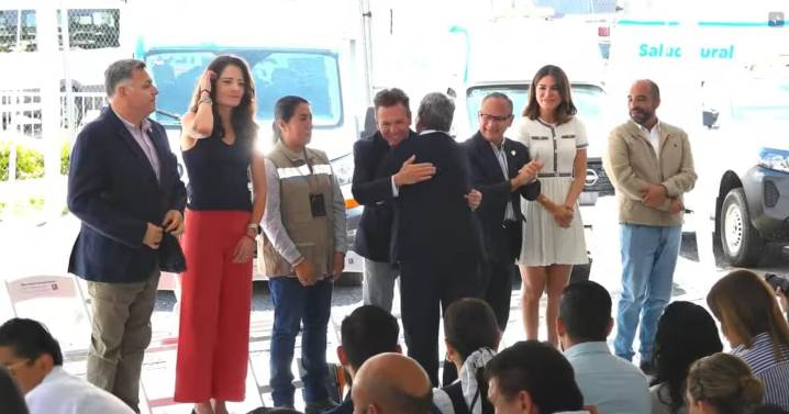 Entregan 73 vehículos para reforzar la lucha contra el dengue con inversión de 50 mdp