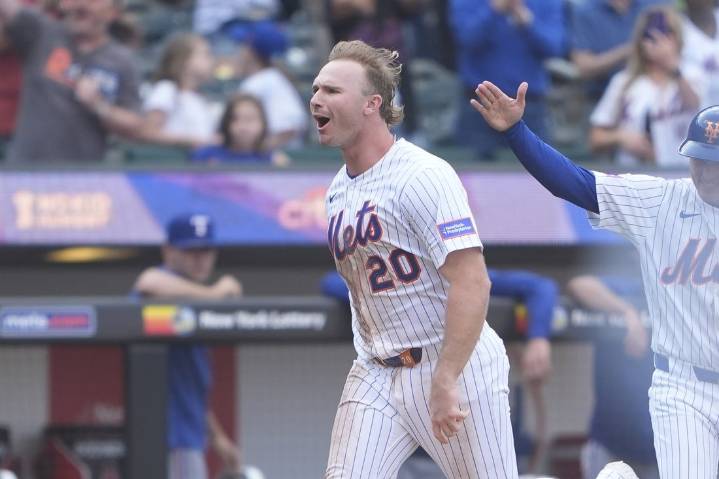 Deadspin | MLB roundup: Pete Alonso's HR in 10th helps Mets end 8-game skid