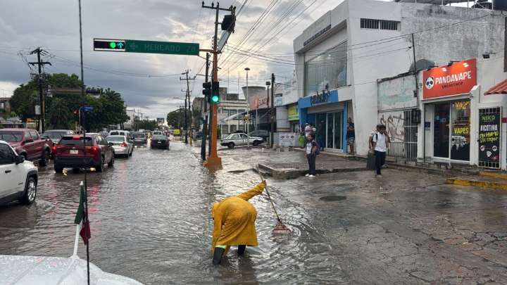 Implementa Gobierno de Benito Juárez acciones inmediatas para liberar calles de encharcamientos